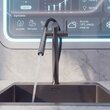 Смеситель для кухни Avrora KITCHEN PREMIER с гибким изливом, цвет оружейная сталь, цвет излива чёрный AV9012GM